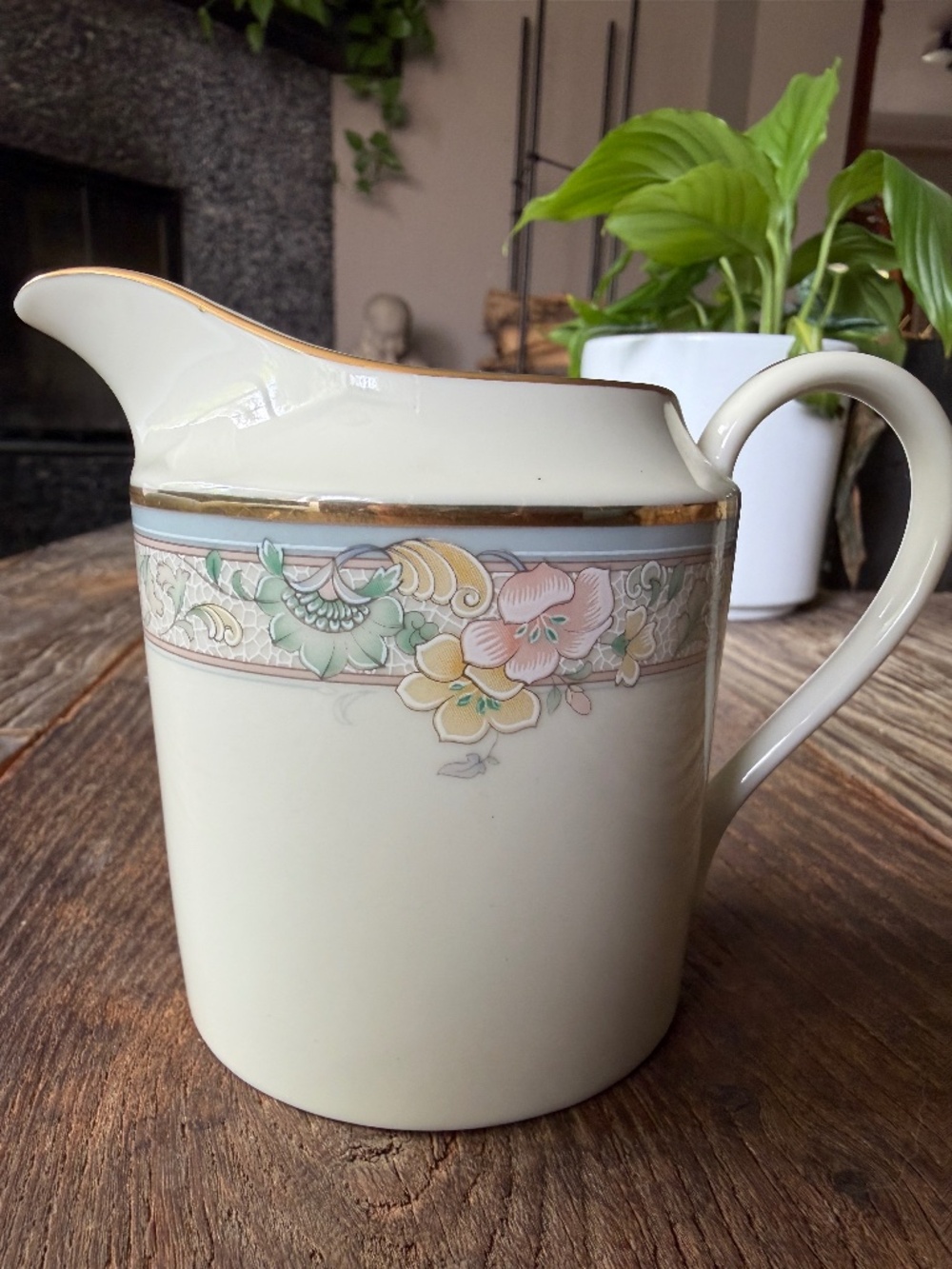 Mikasa Charmaine (L5595) Creamer Pitcher